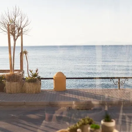 Sea Side *